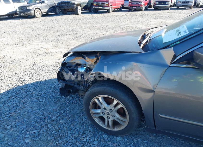 Photo 6 of 2006 Honda Accord 2.4 EX (VIN 1HGCM56756A064851)