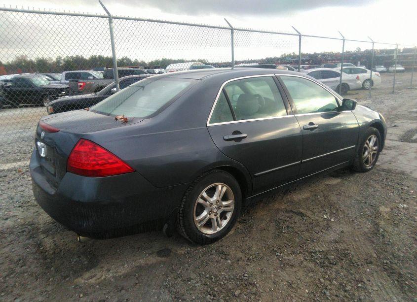 Photo 4 of 2006 Honda Accord 2.4 EX (VIN 1HGCM56756A175321)