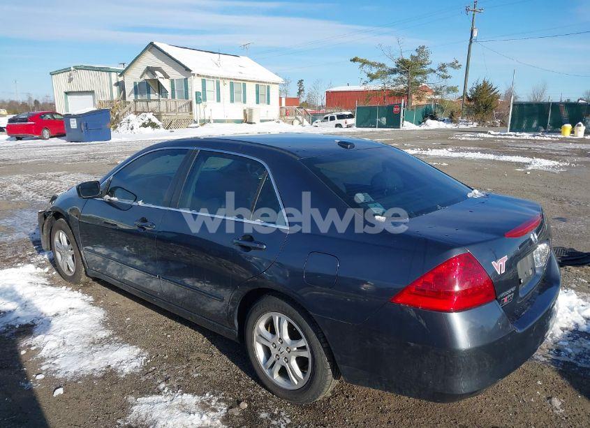 Photo 3 of 2007 Honda Accord 2.4 EX (VIN 1HGCM56757A084146)