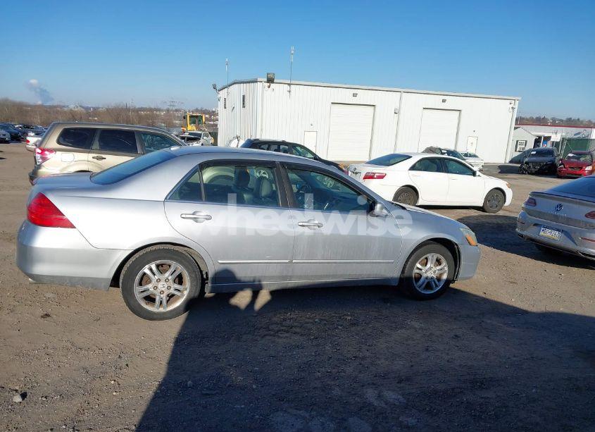 Photo 13 of 2007 Honda Accord 2.4 EX (VIN 1HGCM56757A094000)