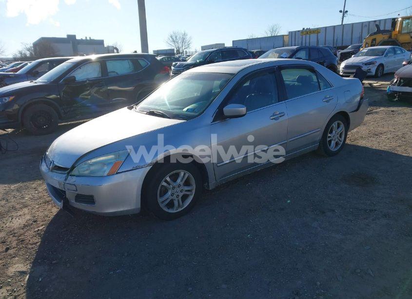 Photo 2 of 2007 Honda Accord 2.4 EX (VIN 1HGCM56757A094000)
