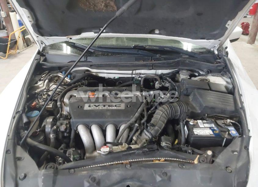 Photo 10 of 2004 Honda Accord 2.4 EX (VIN 1HGCM56764A101211)