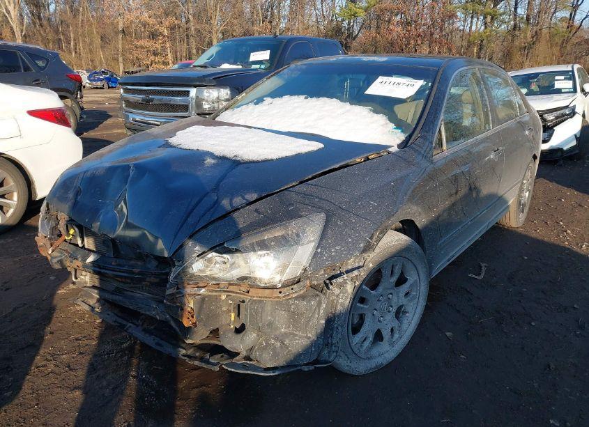Photo 2 of 2005 Honda Accord 2.4 EX (VIN 1HGCM56765A041898)