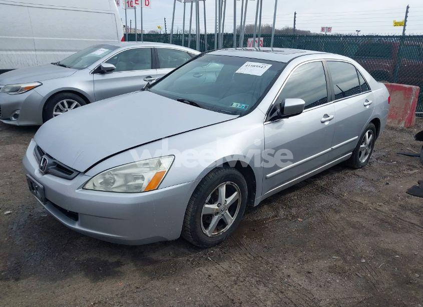 Photo 2 of 2005 Honda Accord 2.4 EX (VIN 1HGCM56765A061097)