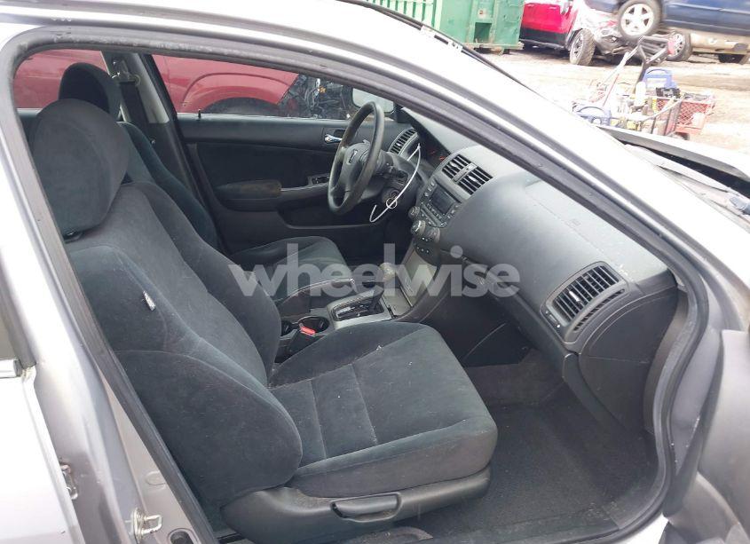 Photo 5 of 2005 Honda Accord 2.4 EX (VIN 1HGCM56765A061097)