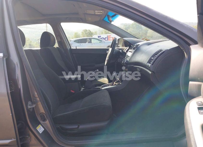 Photo 5 of 2006 Honda Accord 2.4 EX (VIN 1HGCM56766A184058)