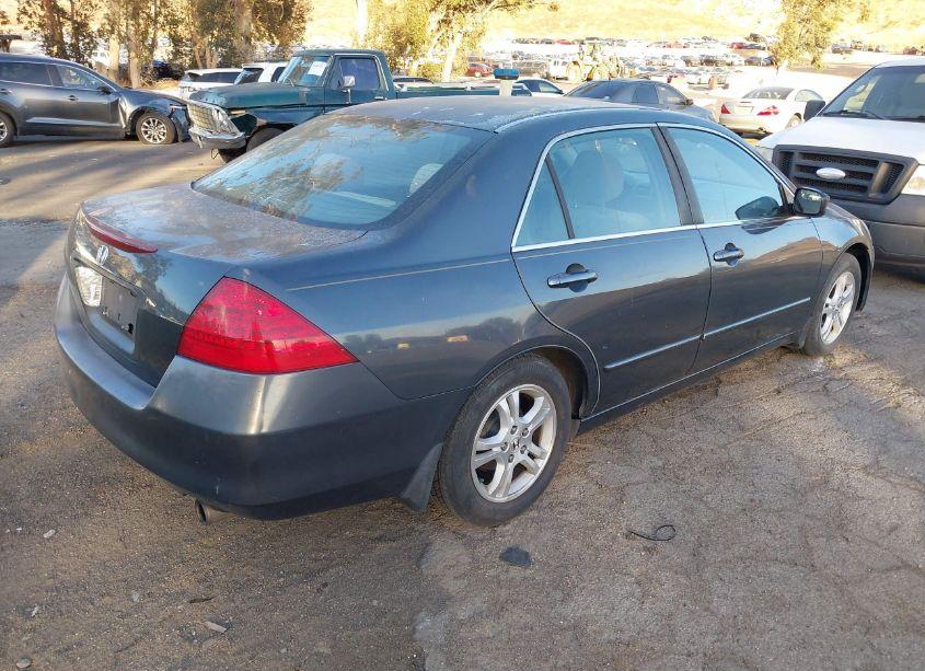 Photo 3 of 2007 Honda Accord 2.4 EX (VIN 1HGCM56767A006328)