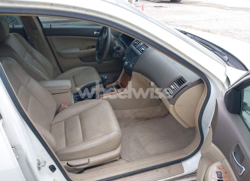 Photo 4 of 2005 Honda Accord 2.4 EX (VIN 1HGCM56775A027976)