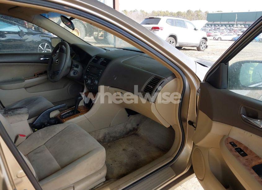 Photo 5 of 2005 Honda Accord 2.4 EX (VIN 1HGCM56775A063196)