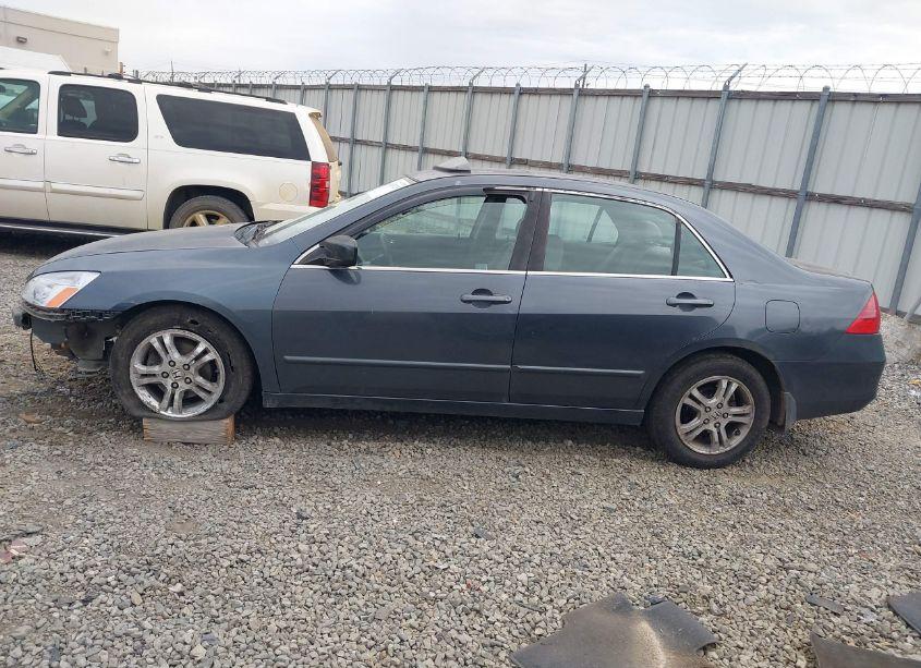 Photo 13 of 2007 Honda Accord 2.4 EX (VIN 1HGCM56777A005317)