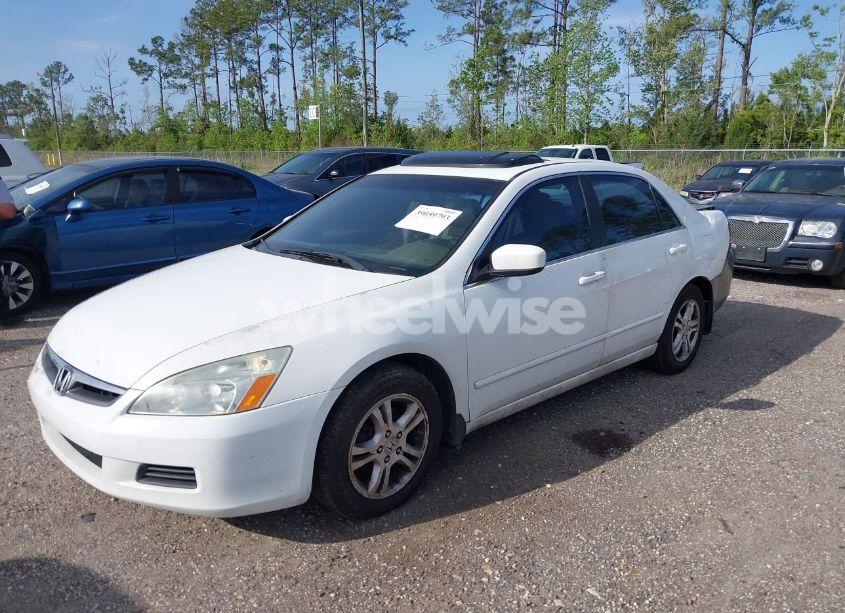 Photo 2 of 2007 Honda Accord 2.4 EX (VIN 1HGCM56777A092507)