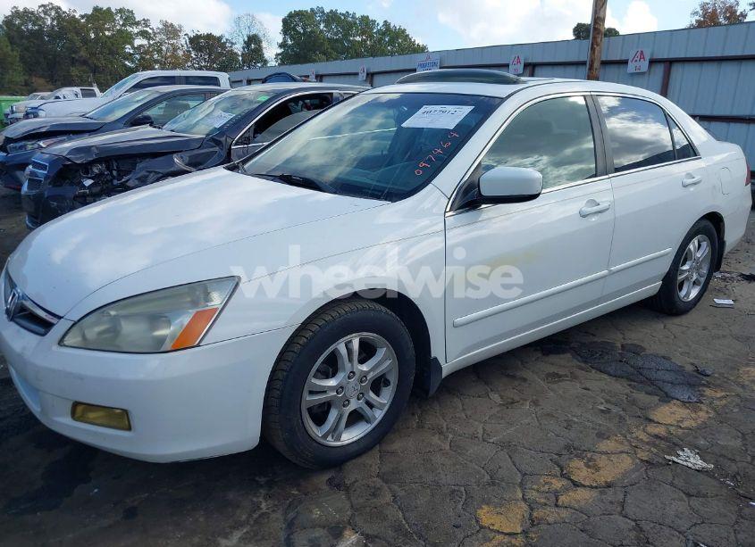 Photo 2 of 2007 Honda Accord 2.4 EX (VIN 1HGCM56777A097464)