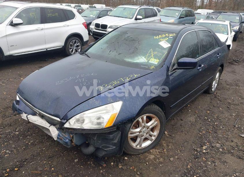 Photo 2 of 2007 Honda Accord 2.4 EX (VIN 1HGCM56777A198083)