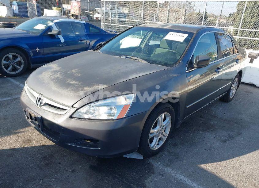 Photo 2 of 2006 Honda Accord 2.4 EX (VIN 1HGCM56786A090263)