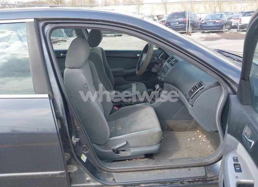 Photo 5 of 2006 Honda Accord 2.4 EX (VIN 1HGCM56796A088862)