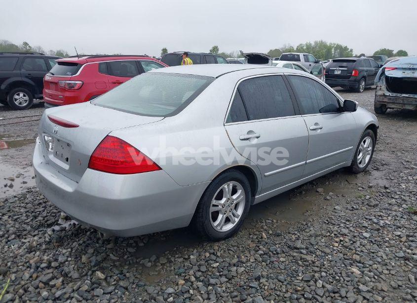 Photo 4 of 2006 Honda Accord 2.4 EX (VIN 1HGCM56796A153645)