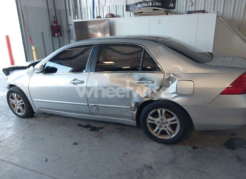 Photo 13 of 2006 Honda Accord 2.4 EX (VIN 1HGCM56796A171286)