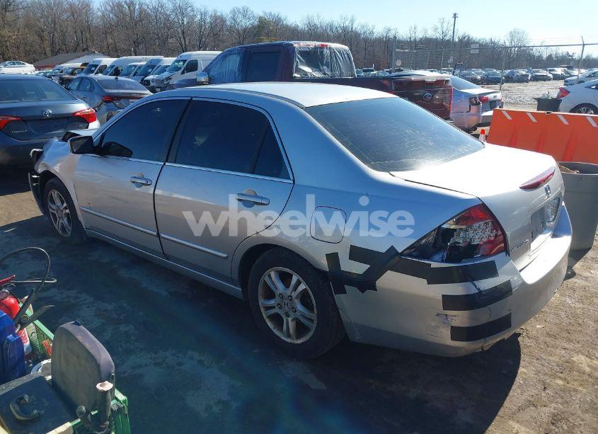 Photo 3 of 2007 Honda Accord 2.4 EX (VIN 1HGCM56797A104902)