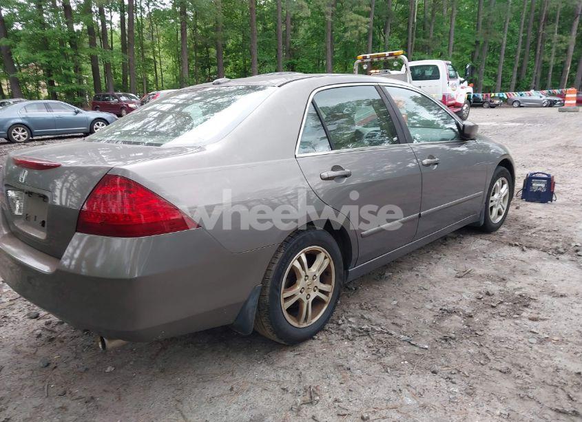 Photo 4 of 2007 Honda Accord 2.4 EX (VIN 1HGCM56797A163075)