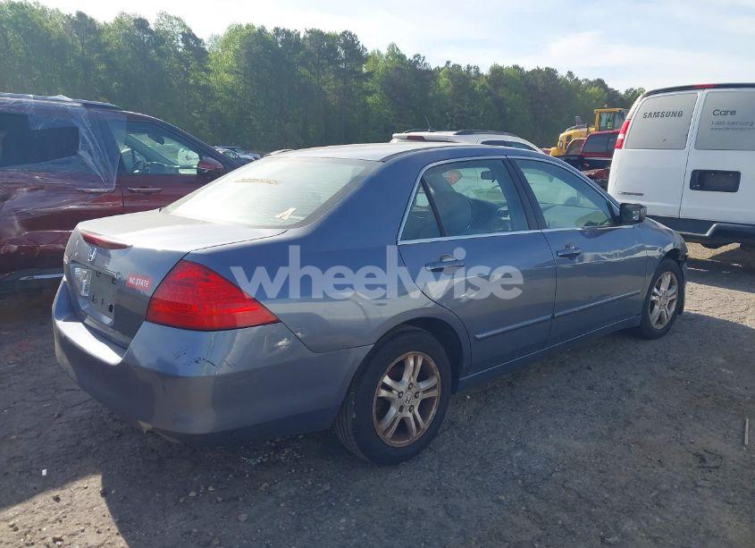 Photo 4 of 2007 Honda Accord 2.4 EX (VIN 1HGCM56797A202084)