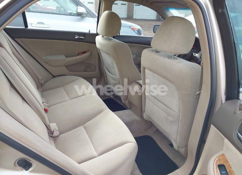 Photo 8 of 2005 Honda Accord 2.4 EX (VIN 1HGCM567X5A005289)