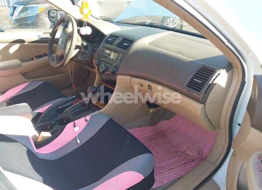 Photo 5 of 2005 Honda Accord 2.4 EX (VIN 1HGCM567X5A191089)