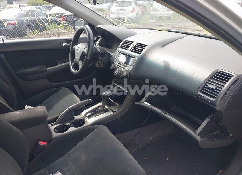 Photo 5 of 2006 Honda Accord 2.4 EX (VIN 1HGCM567X6A027066)