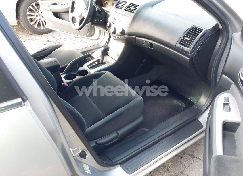 Photo 5 of 2006 Honda Accord 2.4 EX (VIN 1HGCM567X6A149720)