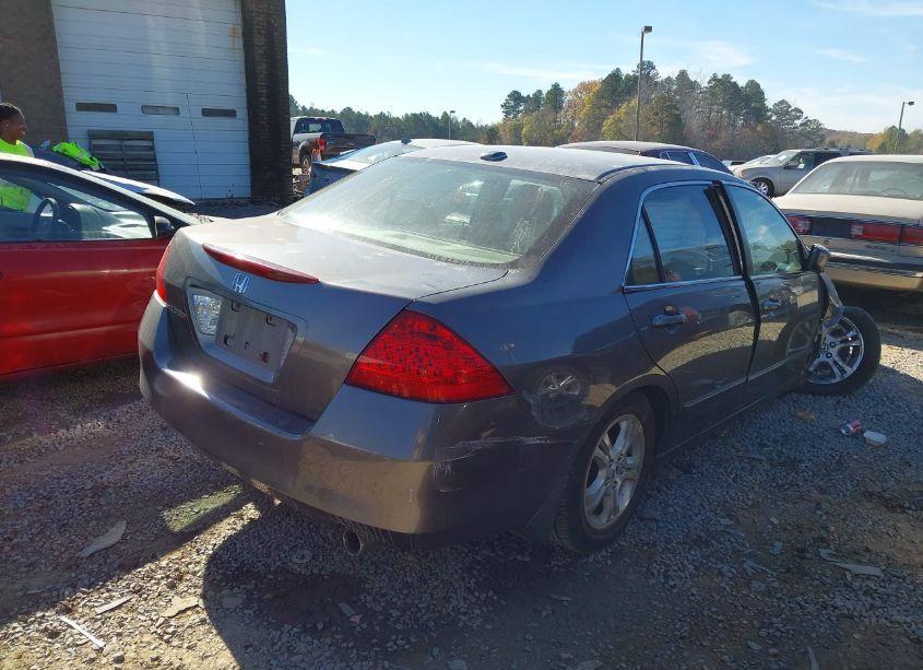 Photo 4 of 2007 Honda Accord 2.4 EX (VIN 1HGCM567X7A001309)