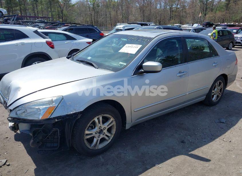 Photo 2 of 2007 Honda Accord 2.4 EX (VIN 1HGCM567X7A027439)