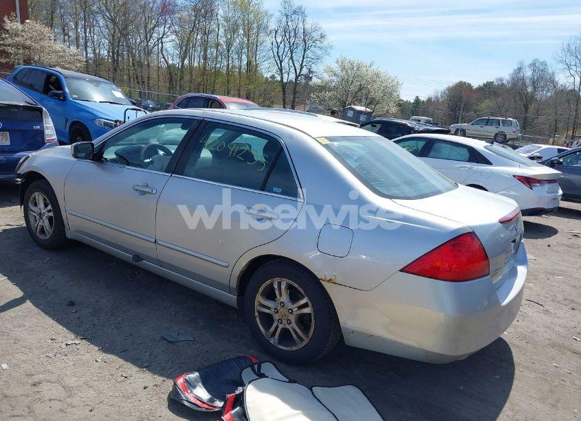 Photo 3 of 2007 Honda Accord 2.4 EX (VIN 1HGCM567X7A027439)