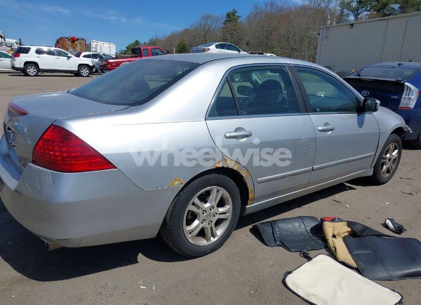 Photo 4 of 2007 Honda Accord 2.4 EX (VIN 1HGCM567X7A027439)