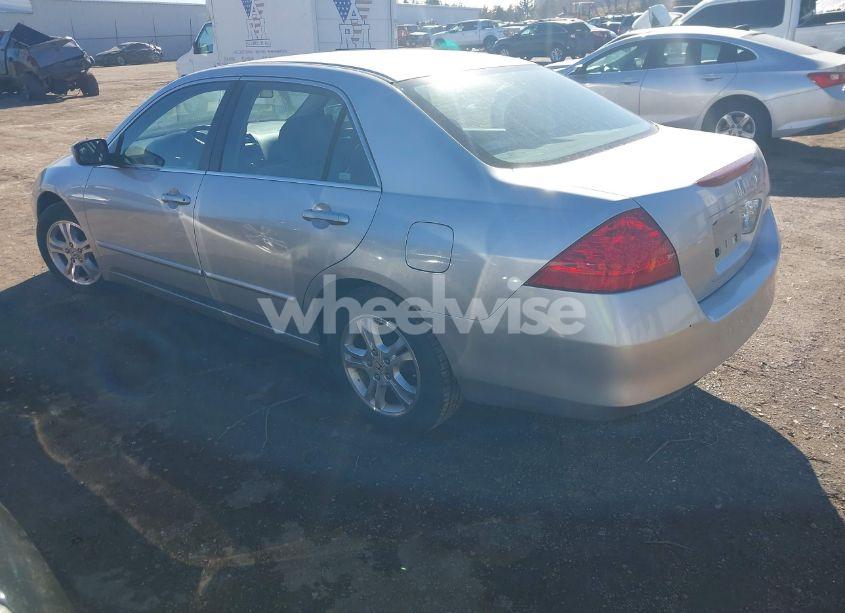 Photo 3 of 2007 Honda Accord 2.4 EX (VIN 1HGCM567X7A043270)
