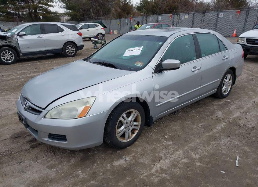 Photo 2 of 2007 Honda Accord 2.4 EX (VIN 1HGCM567X7A061980)
