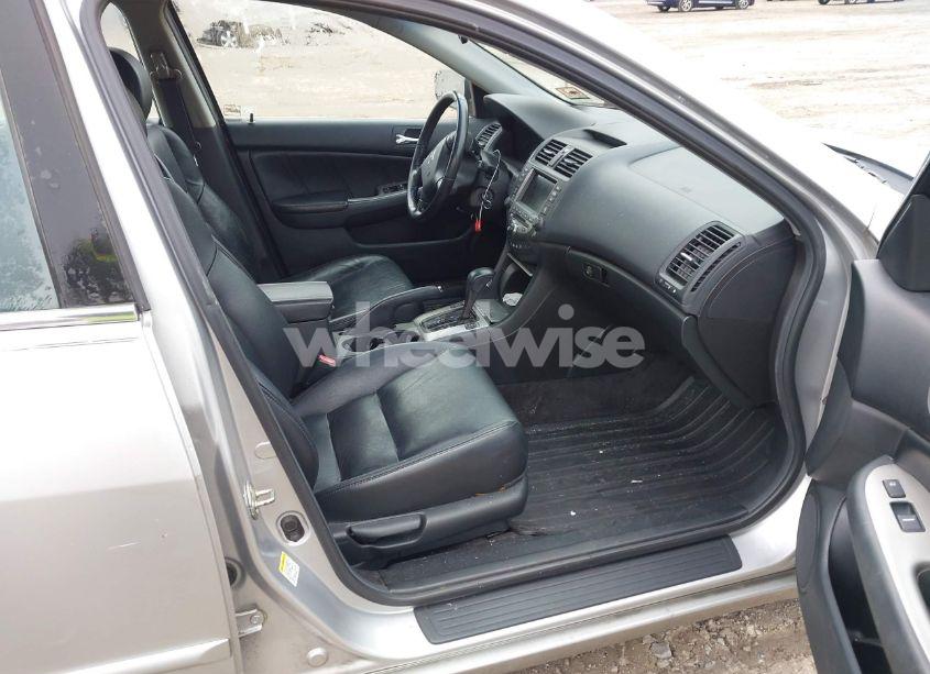 Photo 5 of 2007 Honda Accord 2.4 EX (VIN 1HGCM567X7A061980)