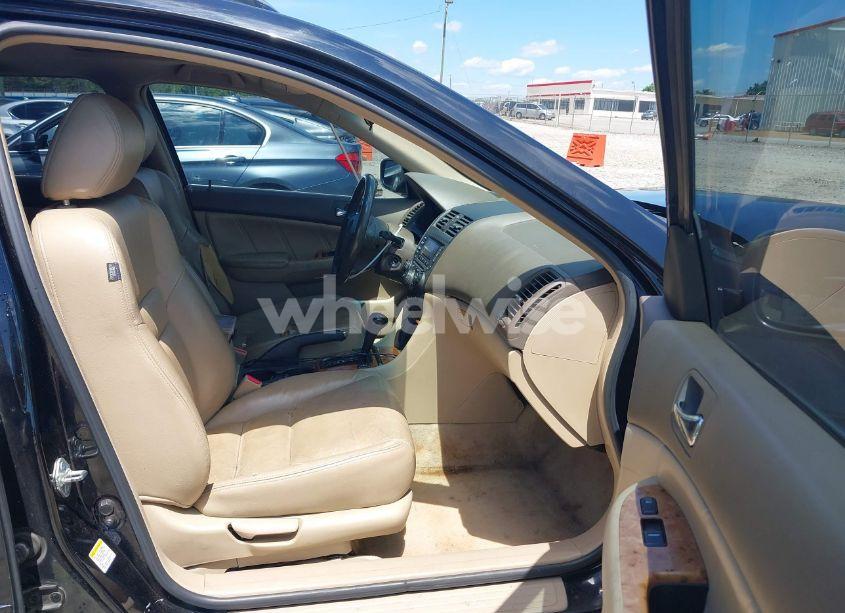 Photo 5 of 2004 Honda Accord 2.4 EX (VIN 1HGCM56804A090778)