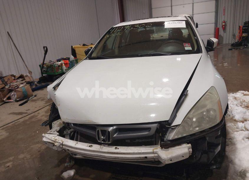 Photo 13 of 2004 Honda Accord 2.4 EX (VIN 1HGCM56804A103397)