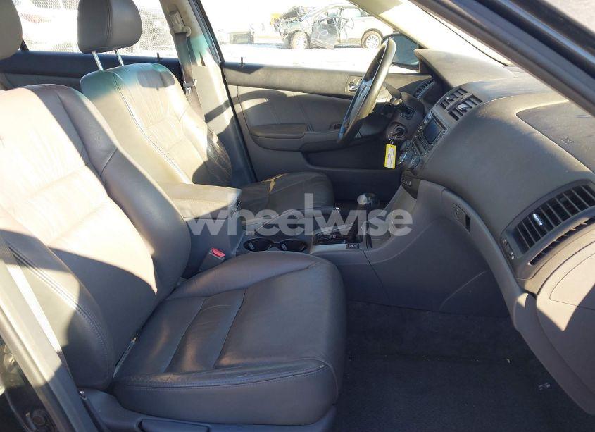 Photo 5 of 2004 Honda Accord 2.4 EX (VIN 1HGCM56804A137016)