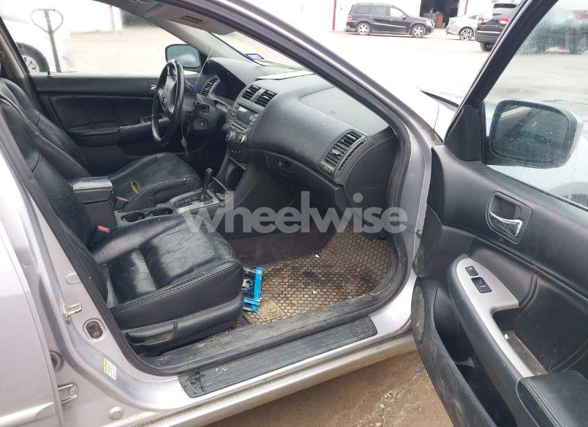 Photo 5 of 2005 Honda Accord 2.4 EX (VIN 1HGCM56805A015869)