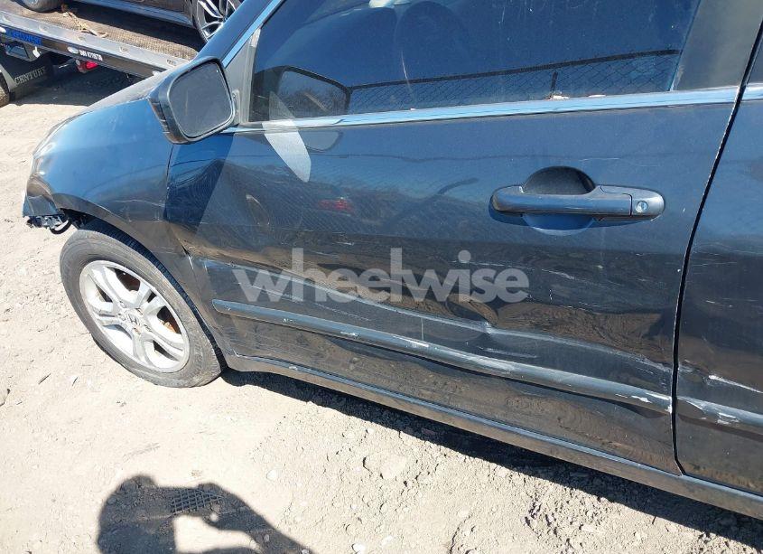 Photo 6 of 2006 Honda Accord 2.4 EX (VIN 1HGCM56806A017123)