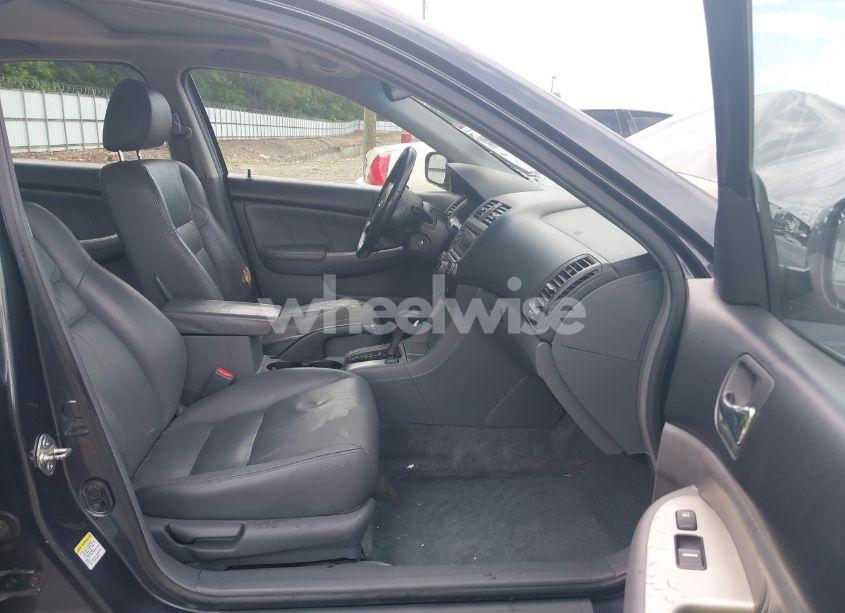 Photo 5 of 2006 Honda Accord 2.4 EX (VIN 1HGCM56806A024749)