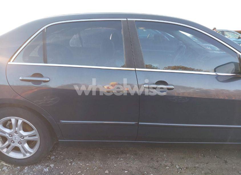 Photo 13 of 2007 Honda Accord 2.4 EX (VIN 1HGCM56807A040726)