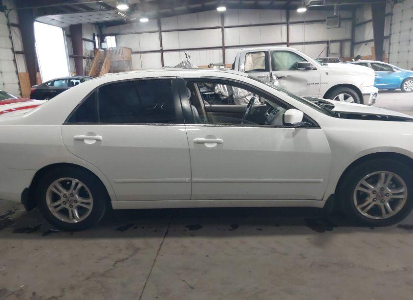 Photo 13 of 2007 Honda Accord 2.4 EX (VIN 1HGCM56807A046137)