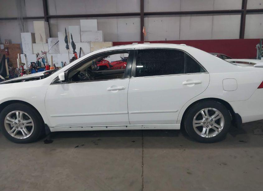 Photo 14 of 2007 Honda Accord 2.4 EX (VIN 1HGCM56807A046137)