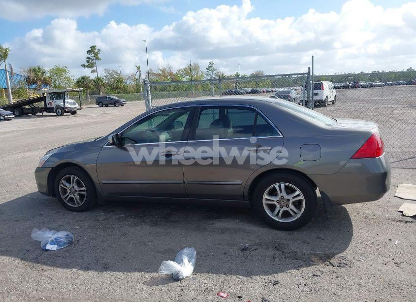 Photo 13 of 2007 Honda Accord 2.4 EX (VIN 1HGCM56807A191016)