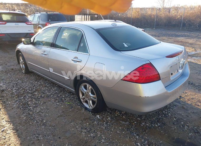 Photo 3 of 2006 Honda Accord 2.4 EX (VIN 1HGCM56816A044153)