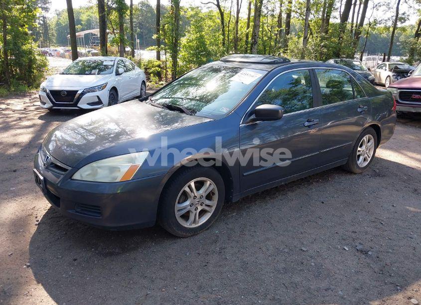Photo 2 of 2007 Honda Accord 2.4 EX (VIN 1HGCM56817A005354)