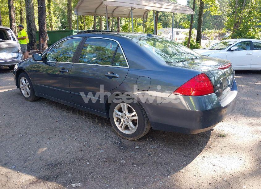 Photo 3 of 2007 Honda Accord 2.4 EX (VIN 1HGCM56817A005354)