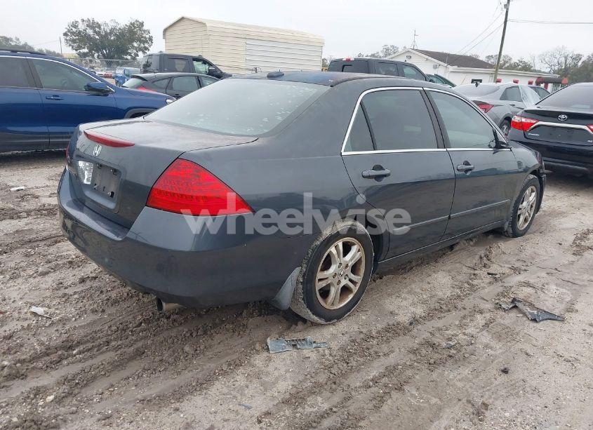 Photo 4 of 2006 Honda Accord 2.4 EX (VIN 1HGCM56826A020136)