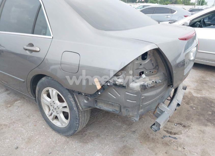 Photo 13 of 2006 Honda Accord 2.4 EX (VIN 1HGCM56826A046722)